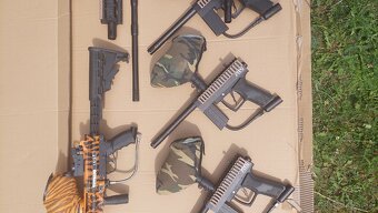 Paintball zbrane pre 8 ludi komplet - 8