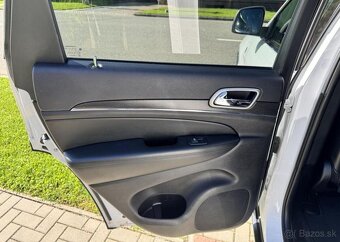 Jeep Grand Cherokee 3,0 CRDI nafta automat 184 kw - 8