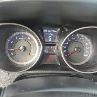 Hyundai i30 1.4i MPI DOHC CVVT Comfort - 8