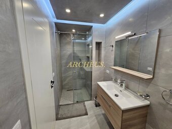 3 izbový - veľký,moderný apartmán, 102m² , Albánsko - Golem - 8