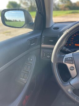 Toyota Avensis - 8