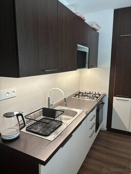 2-izbový Uhlisko, lodžia, rekonštrukcia, zariadený - 8