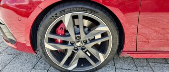 PEUGEOT 308 GTI - 8