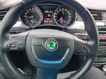 Škoda Superb Combi 2,0tdi CR DSG - 8