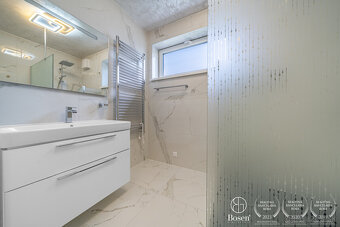 Bosen Realicity | Priestranný 5-izbový rodinný dom v Rajke - 8