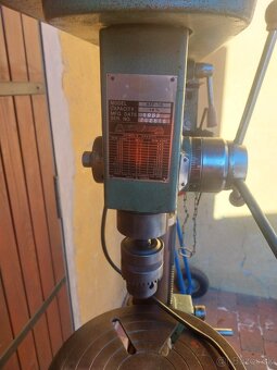 Stojanova vŕtačka 4 - 8