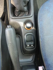 Peugeot 206 len 104000km - 8