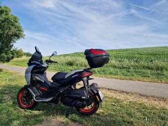 Aprilia SRGT 125 - 8