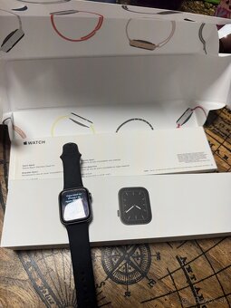 Apple watch 5 40mm - 8