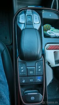 Hyundai Ioniq Electic 28kwh Premium SE, BEV, Super stav - 8