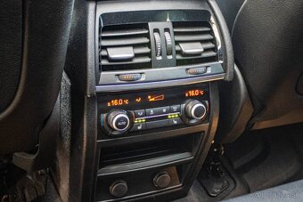 BMW X5 xDrive30d A/T 258PS - 8