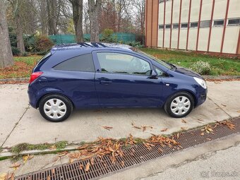 Opel Corsa 1.4 benzín 2011 - 8