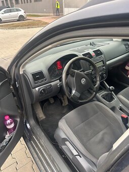 Volkswagen Golf 5 - 8