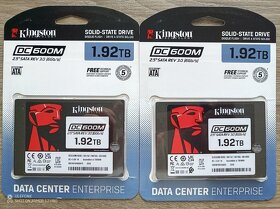 2,5" Kingston DC600M Enterprise 1/2/4 TB - Extrémna životno. - 8