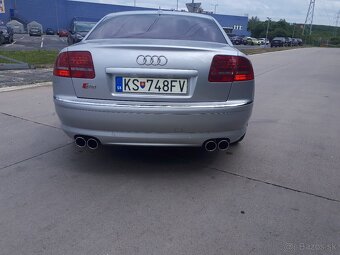 AUDI S8 - 8