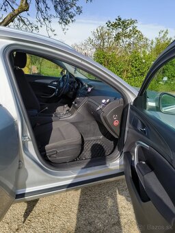 Opel INSIGNIA SPORTS TOURER SW - 8