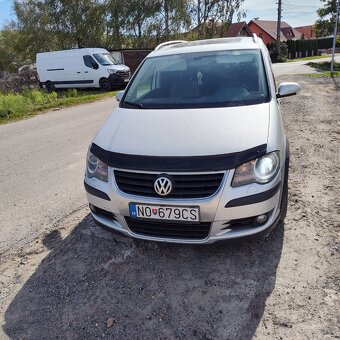 Predám Touran Cross - 2,0 TDI - 8