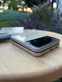 SAMSUNG GALAXY Z FLIP3 5G - 256GB - CREAM (Krémová) - 8