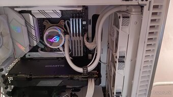 ASUS ROG strix lc 360 RGB - white edition - 8