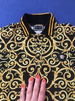 NOVÉ VERSACE young medusa original tricko S/Mo - 8