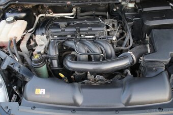 FORD FOCUS 1,6i BENZÍN 74KW/101PS - 8