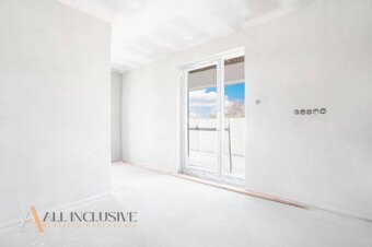 ALL INCLUSIVE | NA PREDAJ 4-IZBOVÝ ROD. DOM-DVOJDOM, BLATNÁ - 8