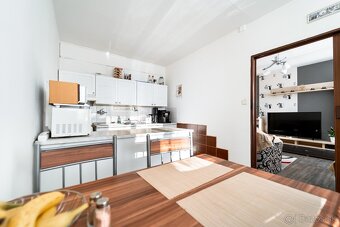 3i byt, 69m2 pražský typ, pôv.stav, 7/8p, Turgenevova ul. KE - 8