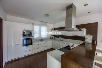 EXKLUZÍVNE na predaj rodinný dom v obci Pažiť, Partizánske - 8