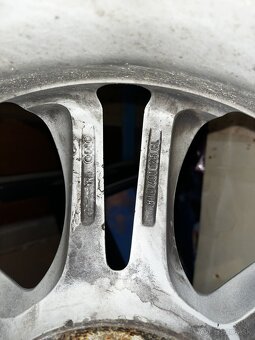 Audi original R18 8,5J 5x112 ET29 - 8