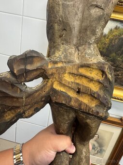 Drevorezba - korpus - 8