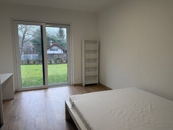 Na prenájom 3izbový byt v rodinnom dome-Voľný ihned - 8