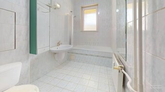 Nadštandardný veľký tehlový 4-izbový byt v Dubnici nad Váhom - 8