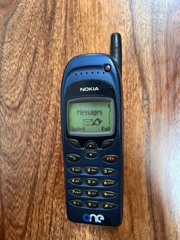 Nokia vintage mobily a legendarne manažérske na predaj - 8