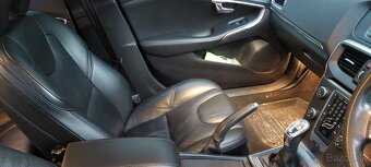 Predam Volvo V40 D2 s pravostrannym riadenim - 8
