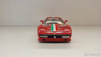 1:18 FERRARI GTO 84 No. 40 - 8