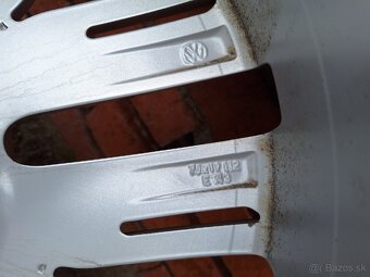 VW Tiguan 235/50 r19 - 8
