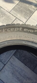 predám zimné pneumatiky Hankook 235/55R18 104V - 8