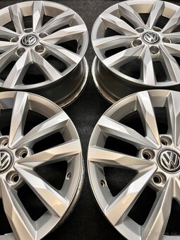 5x112 R16 originál alu VW Touran - ET 48 - TOP STAV - 8