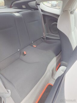 Honda CR-Z - 8