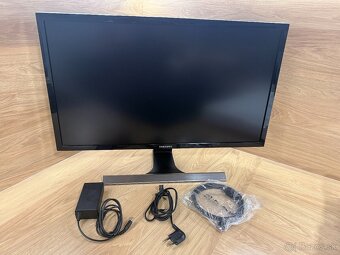 Predám 4K monitor 28" Samsung - 8