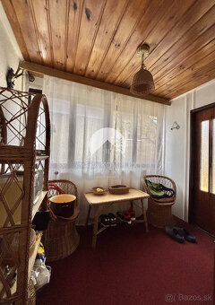 Reality KOMPLEX s.r.o.,Vám ponúka starší 4 izbový rodinný - 8