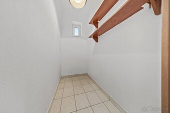 4-IZBOVÝ RODINNÝ DOM S GARÁŽOU, ZIMNOU ZÁHRADOU A PIVNICOU - 8