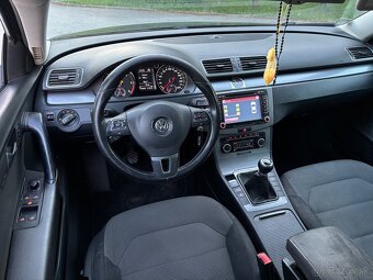 Volkswagen Passat B7 1.6TDI BLUEMOTION - 8
