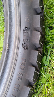 Pneu na moto 90/90/21, 120/90/17 - 8