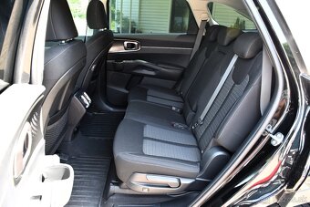 Kia Sorento 1.6 T-GDI HYBRID 4X4 AUTOMAT 7_MIESTNE SR 2021 - 8