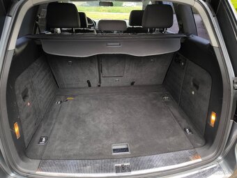 Volkswagen Touareg 3.0tdi V6 - 8