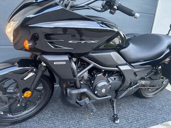 Honda CTX 700 ABS - 8