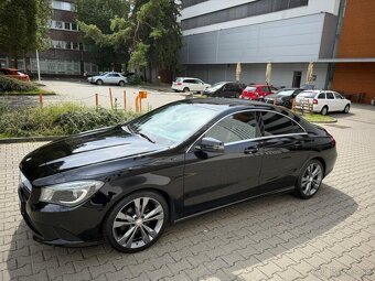 Mercedes-Benz CLA 200d - 8