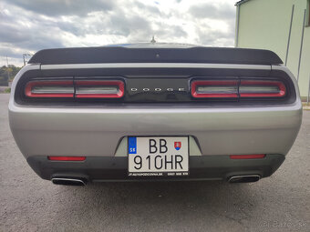 Prenájom Dodge Challenger V6 4x4 - 8