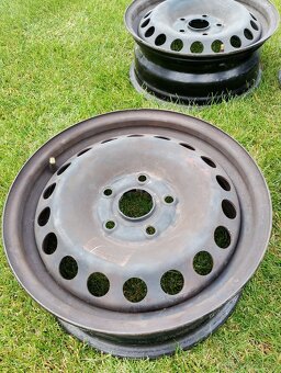 Predám disky 6jx15 - 8